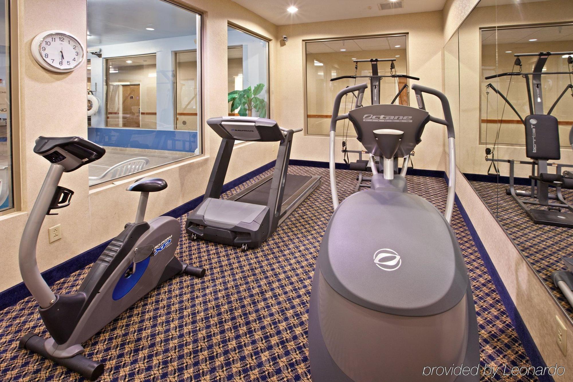 La Quinta Inn & Suits By Wyndham Pontoon Beach Il Facilities photo