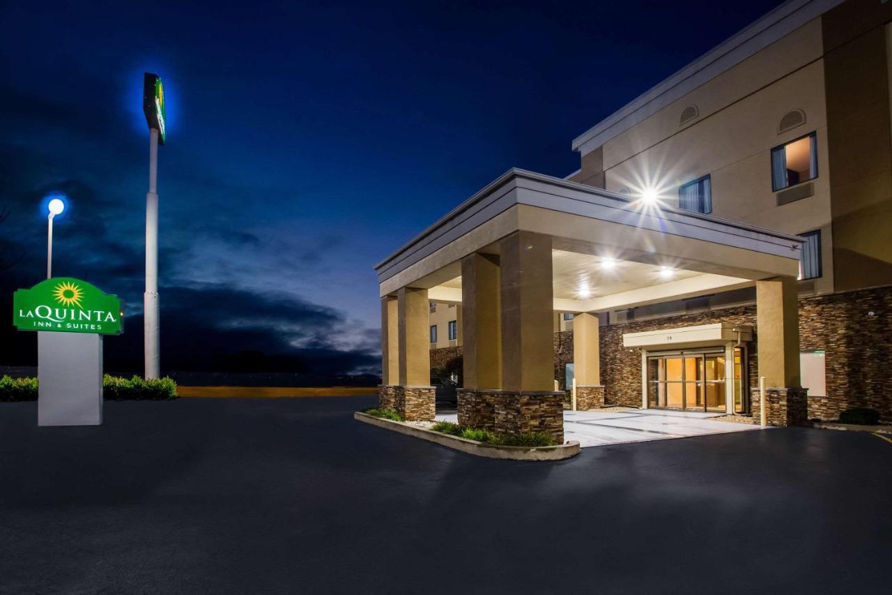 La Quinta Inn & Suits By Wyndham Pontoon Beach Il Exterior photo